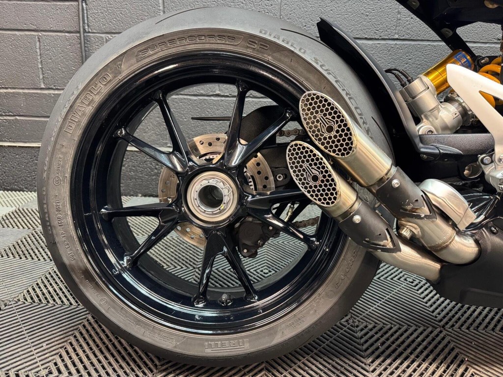 TRIUMPH SPEED TRIPLE 1200