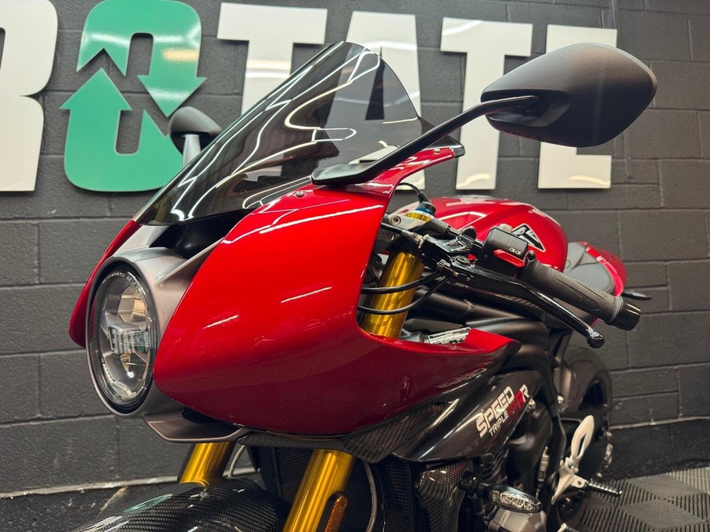 TRIUMPH SPEED TRIPLE 1200