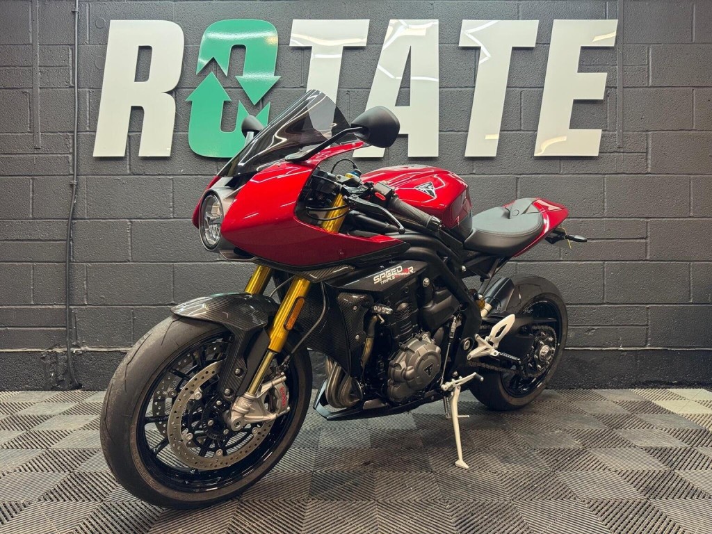 TRIUMPH SPEED TRIPLE 1200