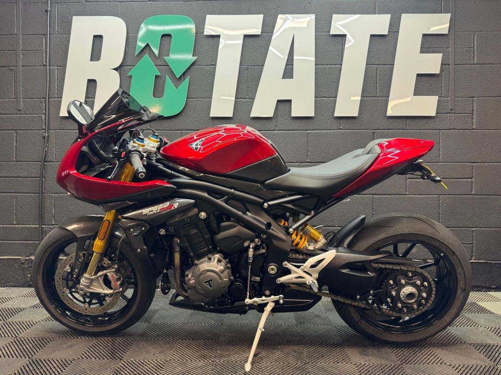 TRIUMPH SPEED TRIPLE 1200