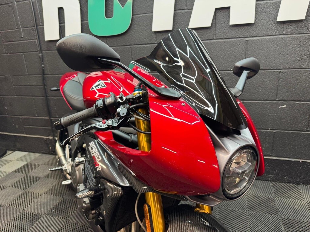TRIUMPH SPEED TRIPLE 1200