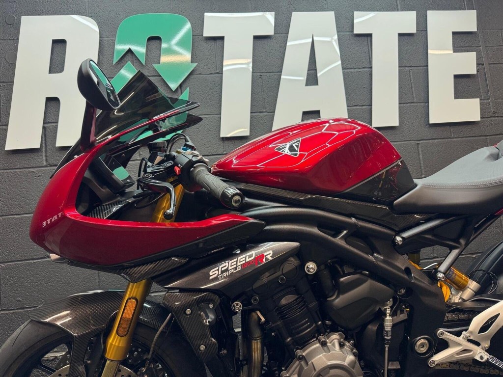 TRIUMPH SPEED TRIPLE 1200