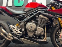 TRIUMPH SPEED TRIPLE 1200