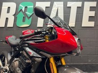 TRIUMPH SPEED TRIPLE 1200