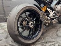 TRIUMPH SPEED TRIPLE 1200