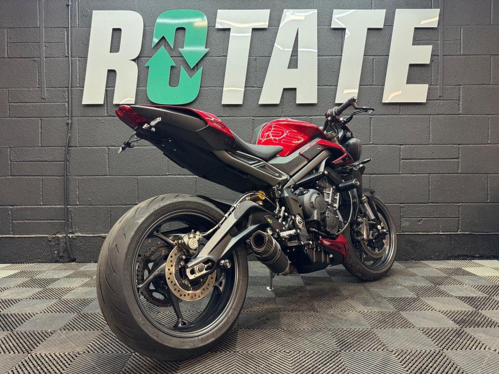TRIUMPH STREET TRIPLE 765