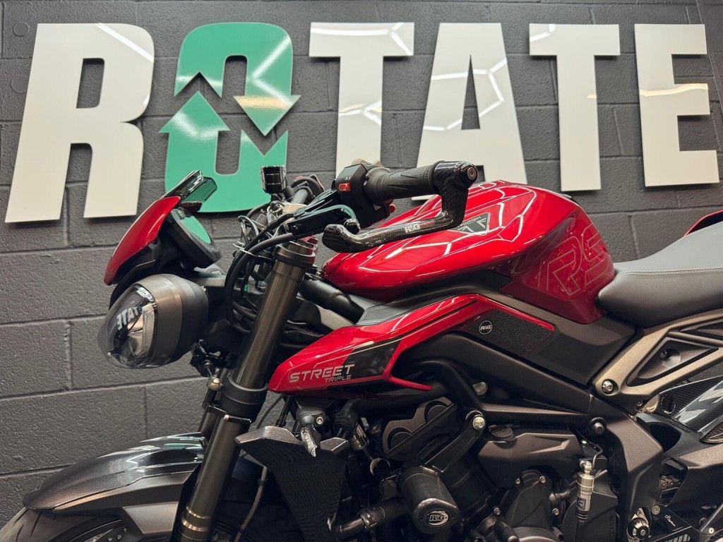 TRIUMPH STREET TRIPLE 765