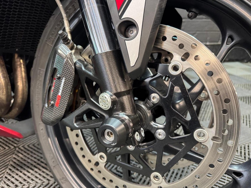 TRIUMPH STREET TRIPLE 765