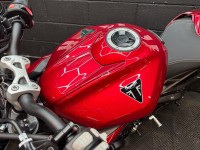 TRIUMPH STREET TRIPLE 765