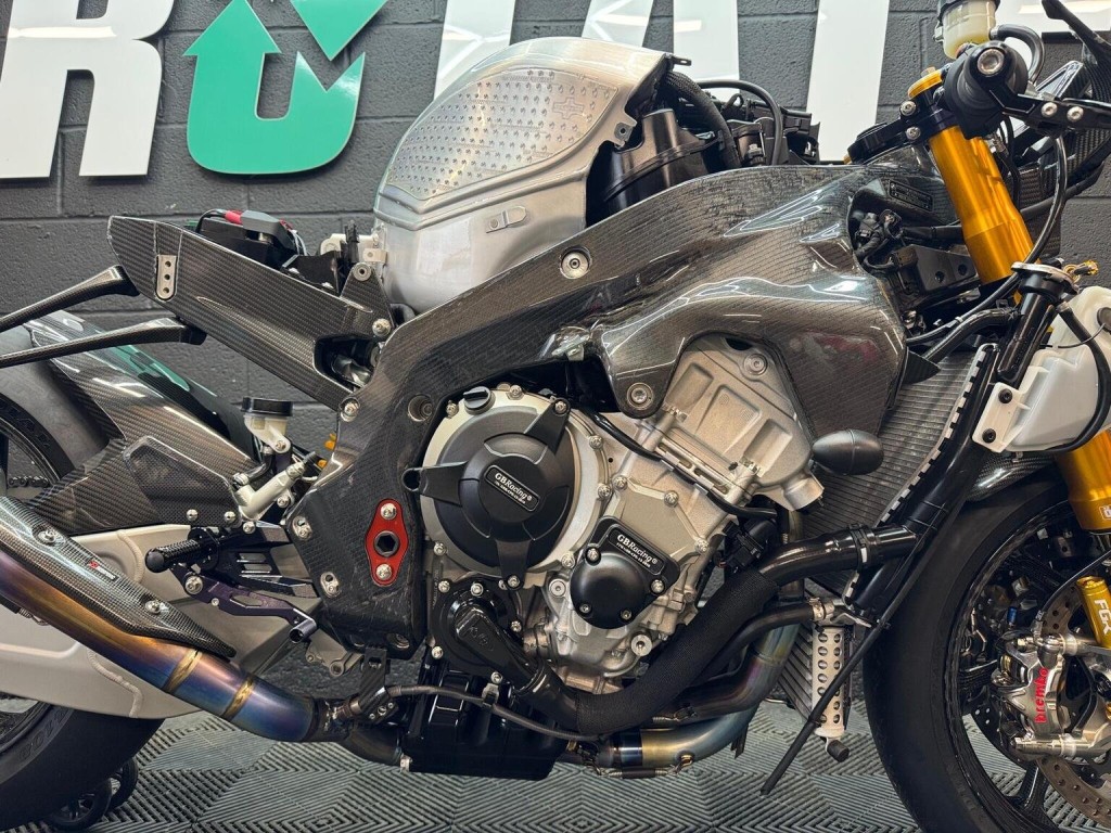 BMW HP4