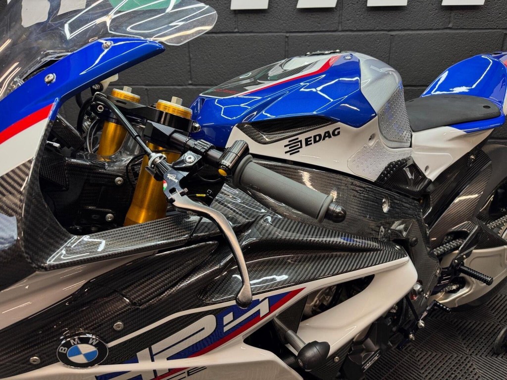 BMW HP4