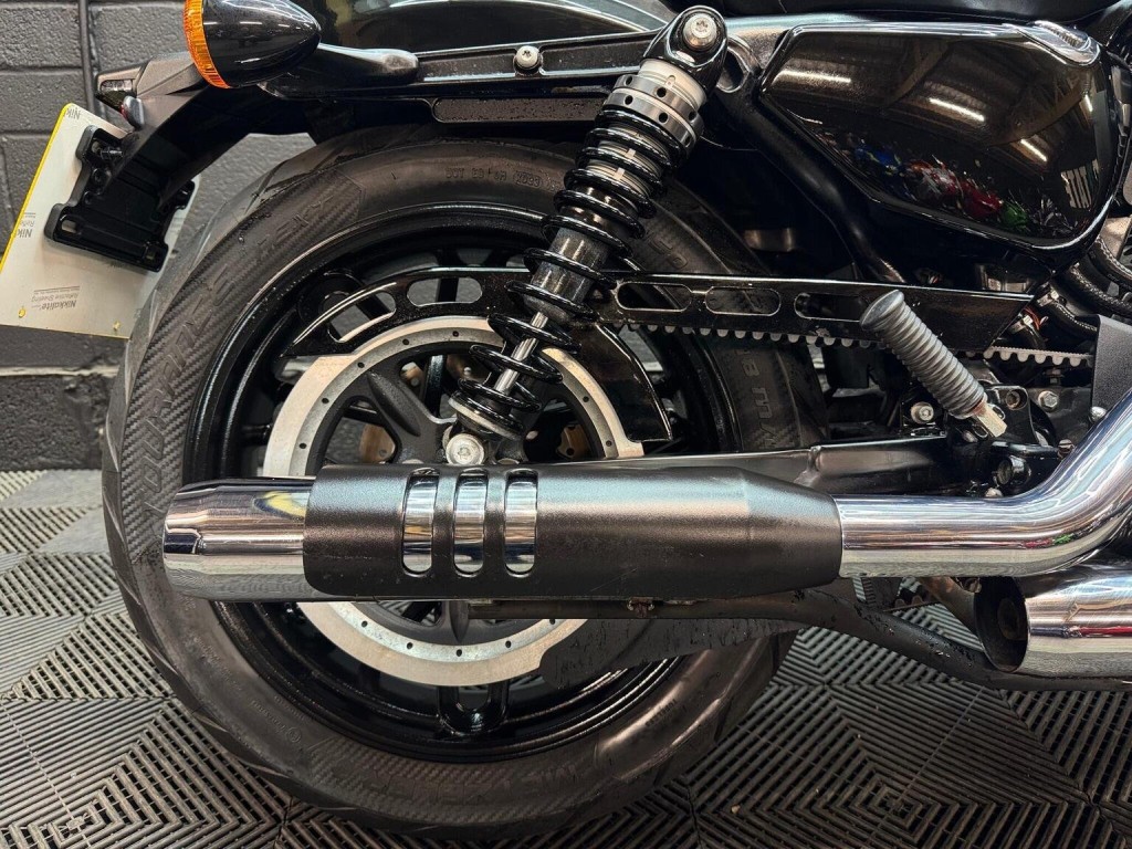 HARLEY-DAVIDSON Sportster