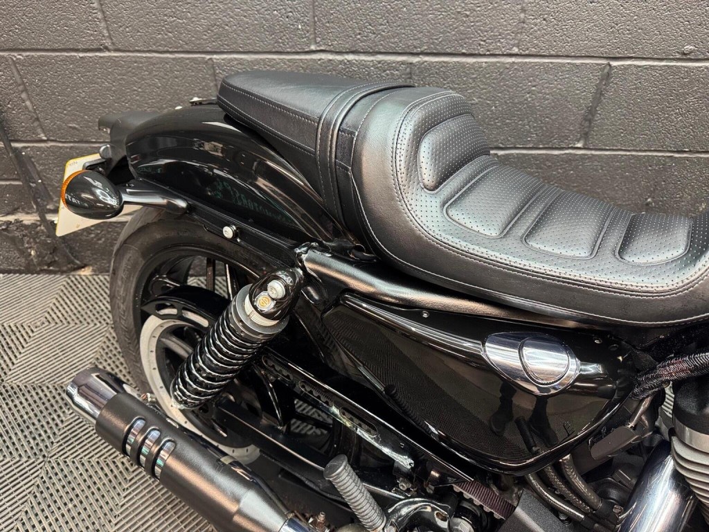 HARLEY-DAVIDSON Sportster