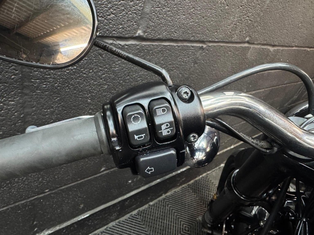 HARLEY-DAVIDSON Sportster