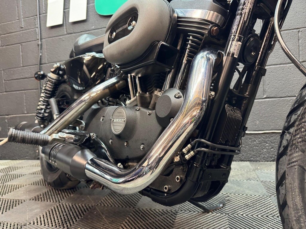 HARLEY-DAVIDSON Sportster