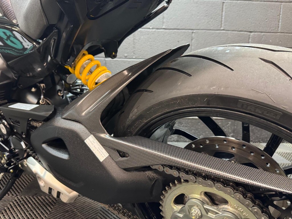 DUCATI DIAVEL V4