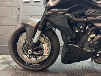 DUCATI DIAVEL V4