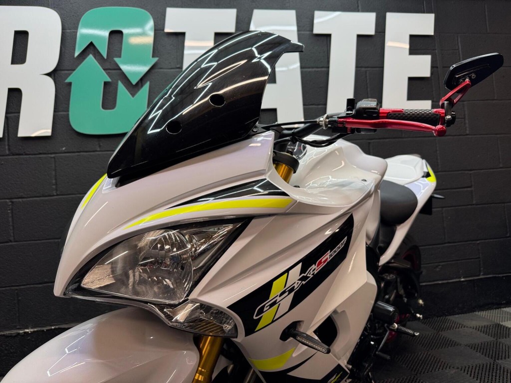 SUZUKI GSX-S1000F
