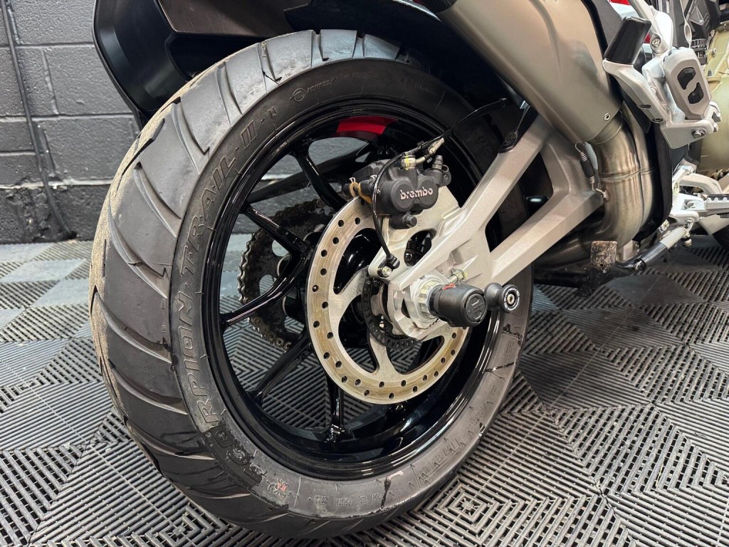 DUCATI MULTISTRADA V4