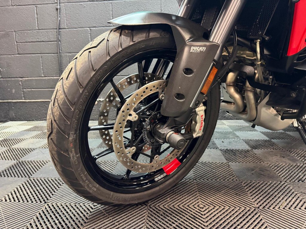 DUCATI MULTISTRADA V4