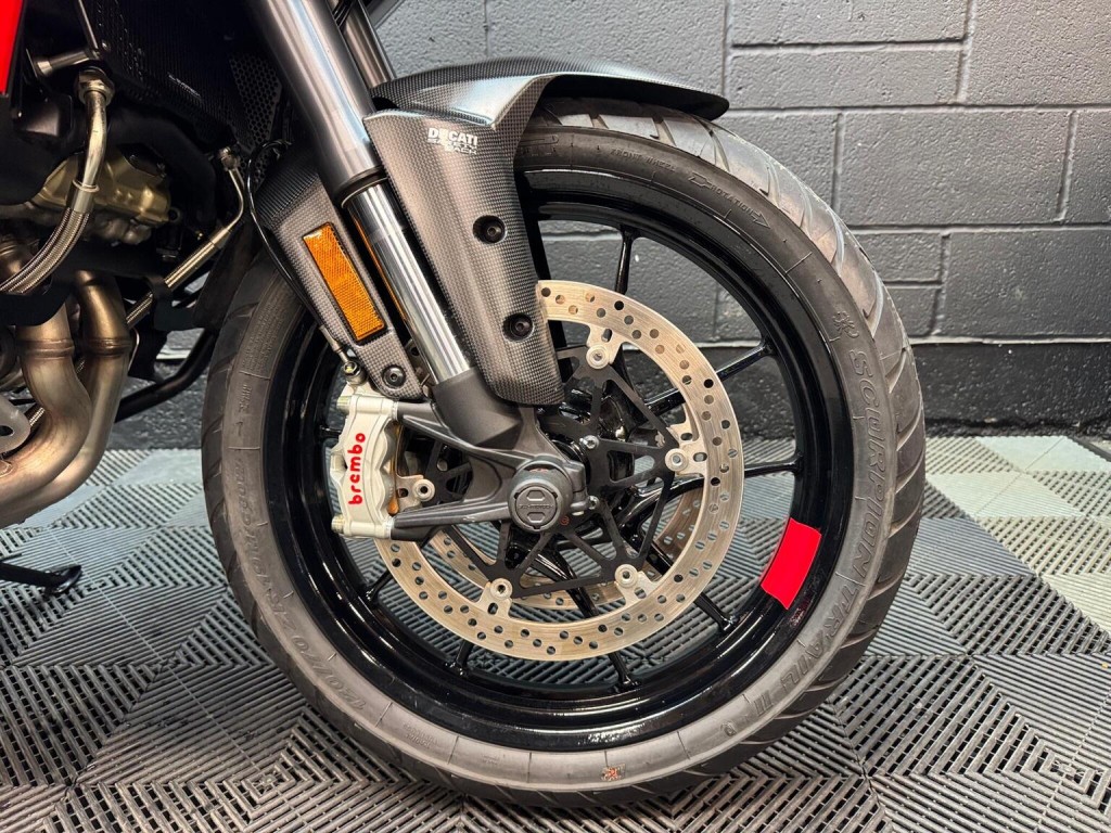 DUCATI MULTISTRADA V4