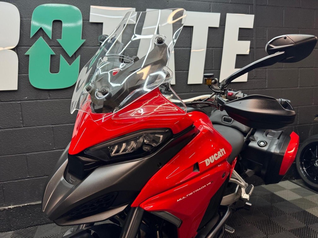 DUCATI MULTISTRADA V4
