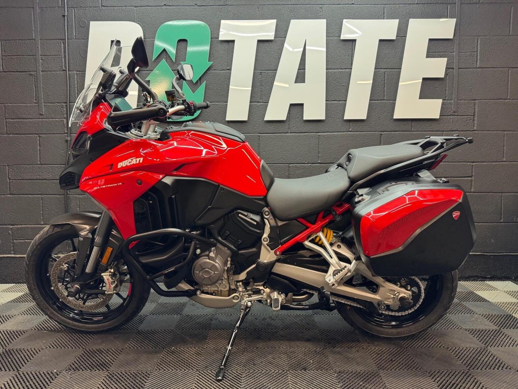 DUCATI MULTISTRADA V4