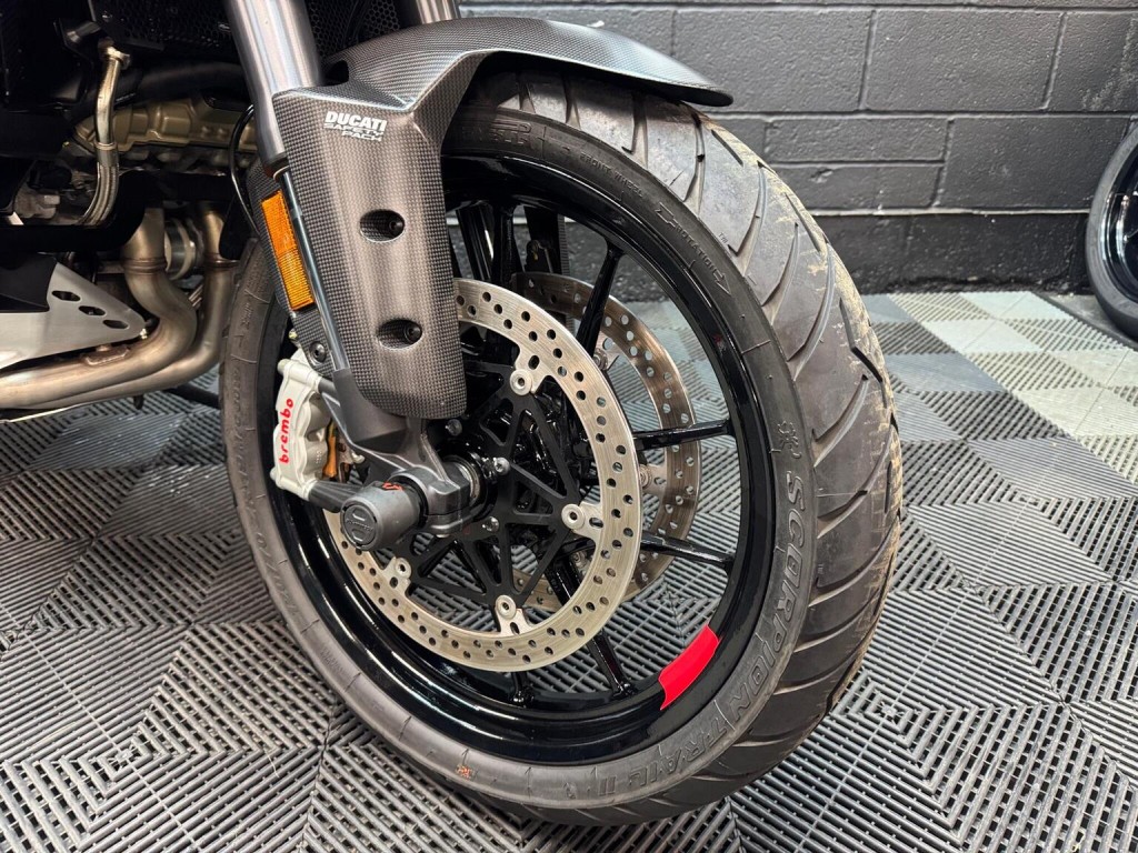 DUCATI MULTISTRADA V4