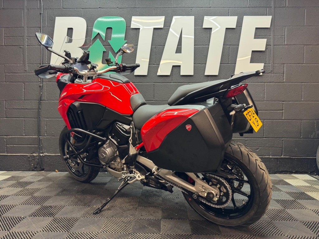 DUCATI MULTISTRADA V4