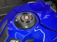 YAMAHA R1