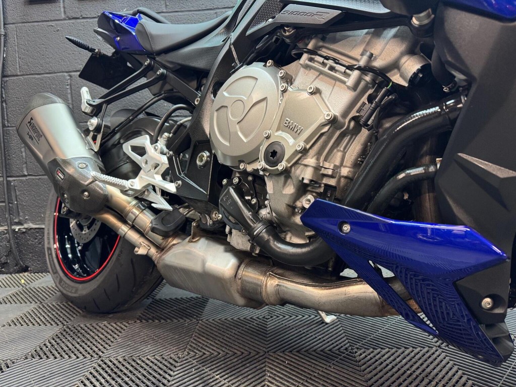 BMW S1000R