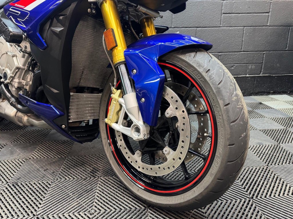 BMW S1000R