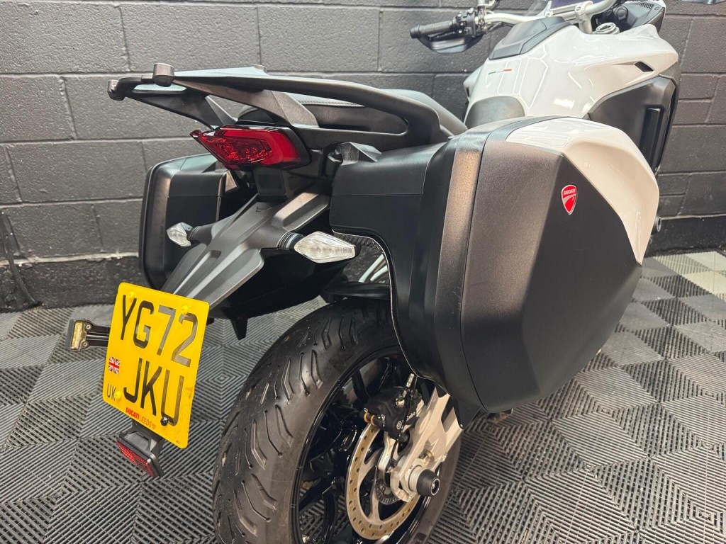 DUCATI MULTISTRADA V4