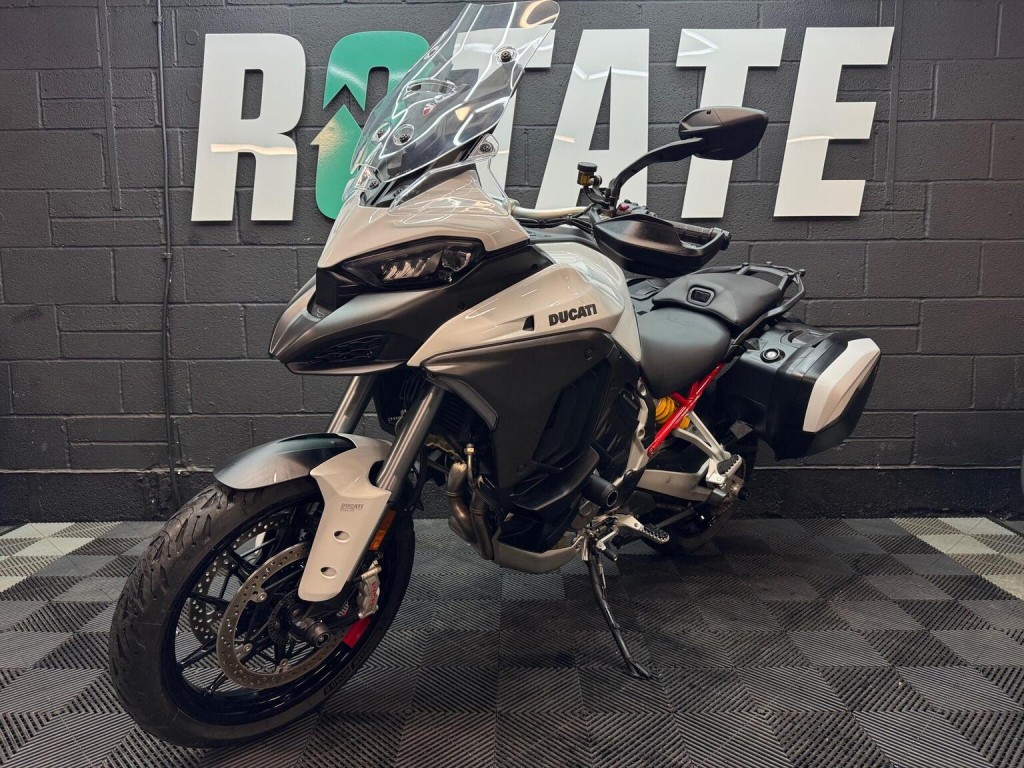 DUCATI MULTISTRADA V4