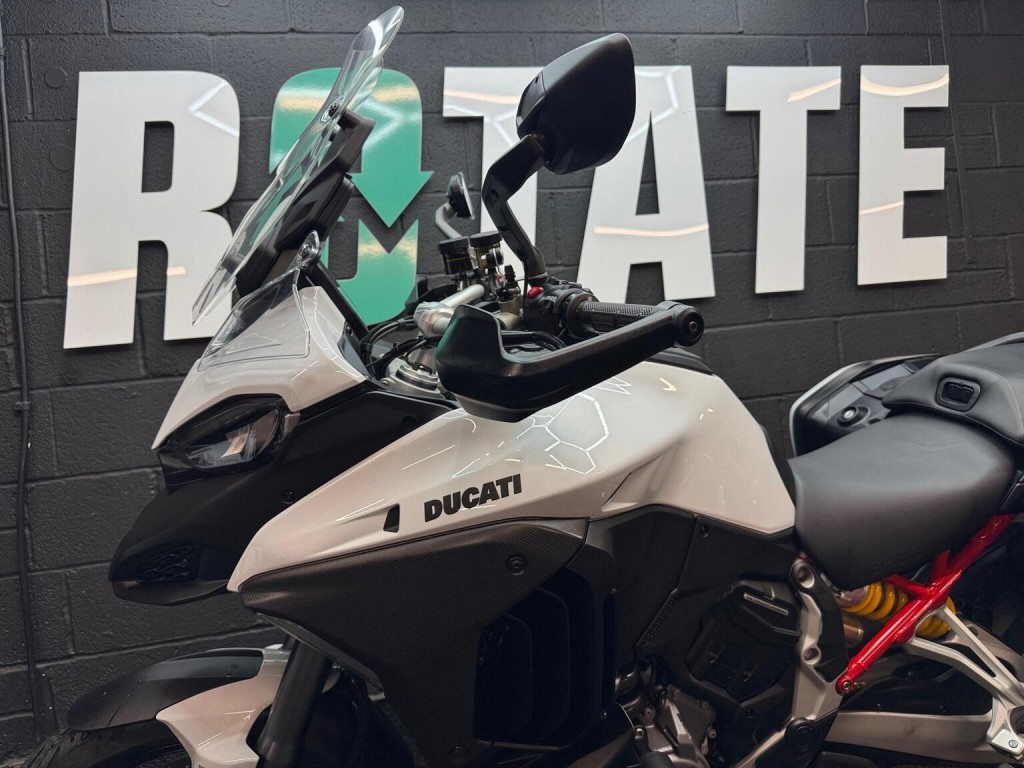 DUCATI MULTISTRADA V4