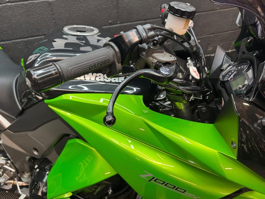 KAWASAKI Z1000