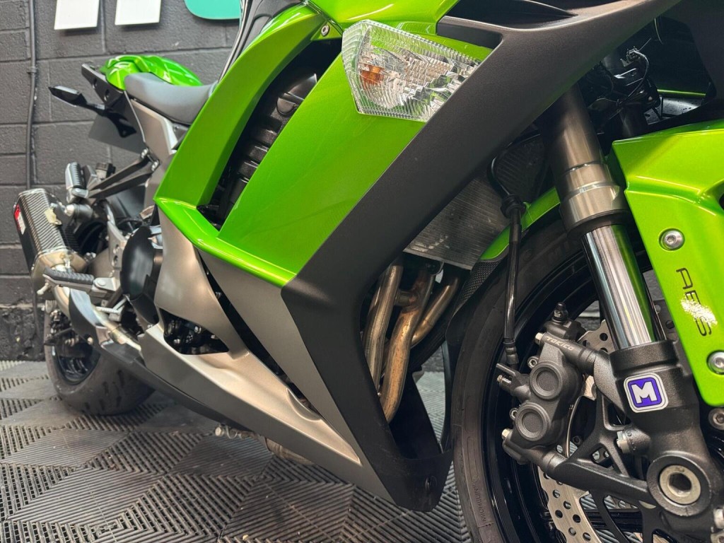 KAWASAKI Z1000