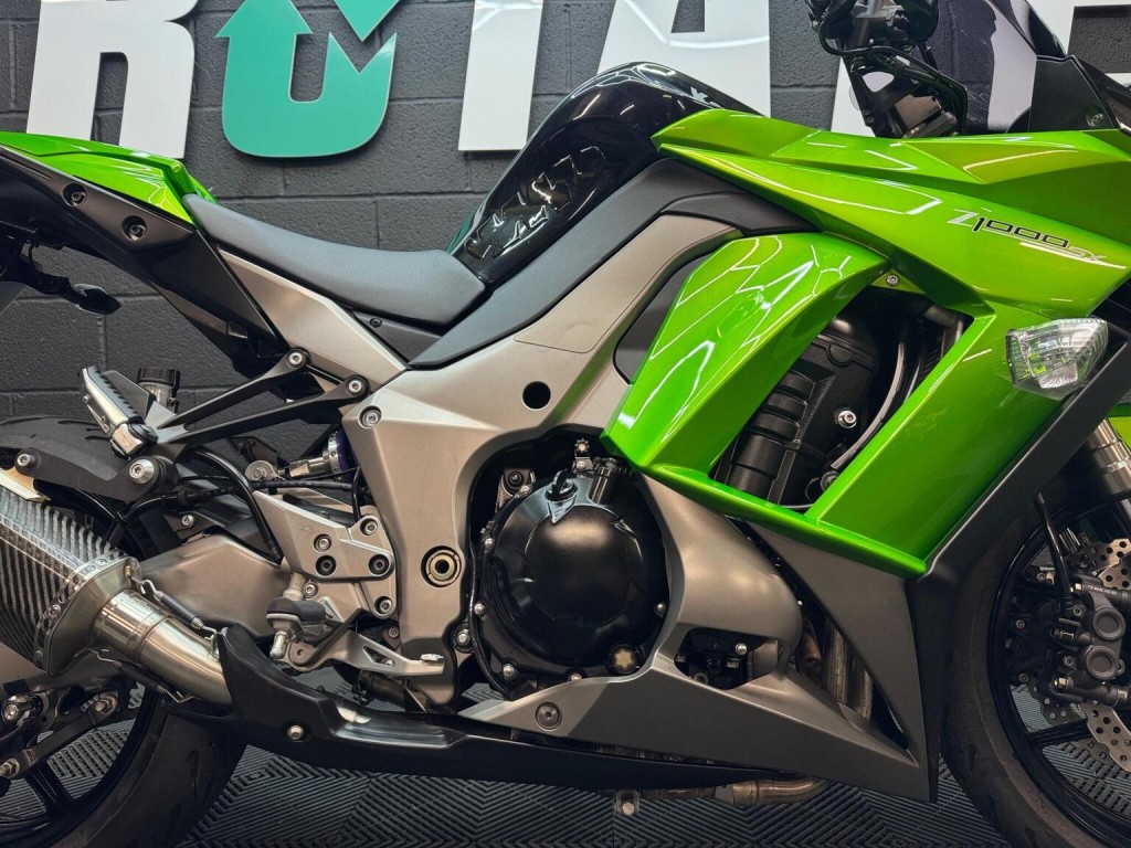 KAWASAKI Z1000
