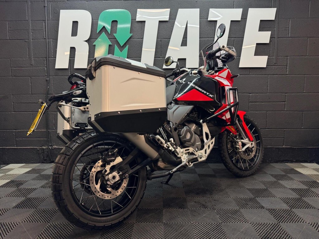 DUCATI DESERTX