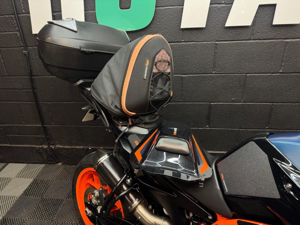KTM 890 DUKE