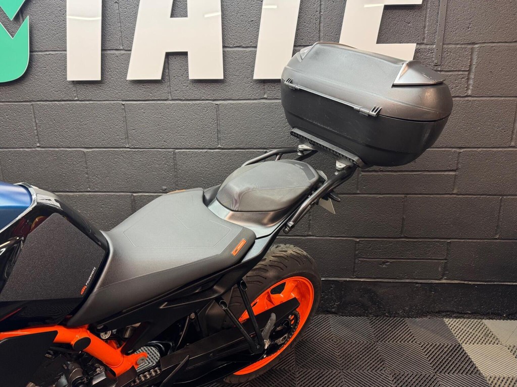 KTM 890 DUKE