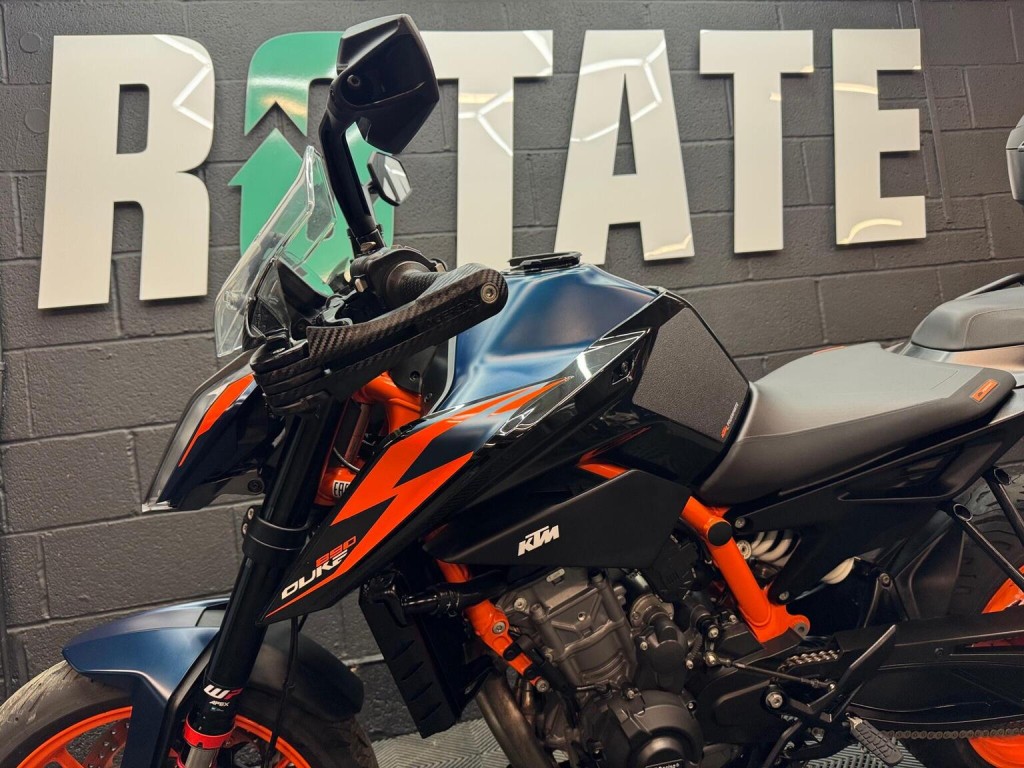 KTM 890 DUKE