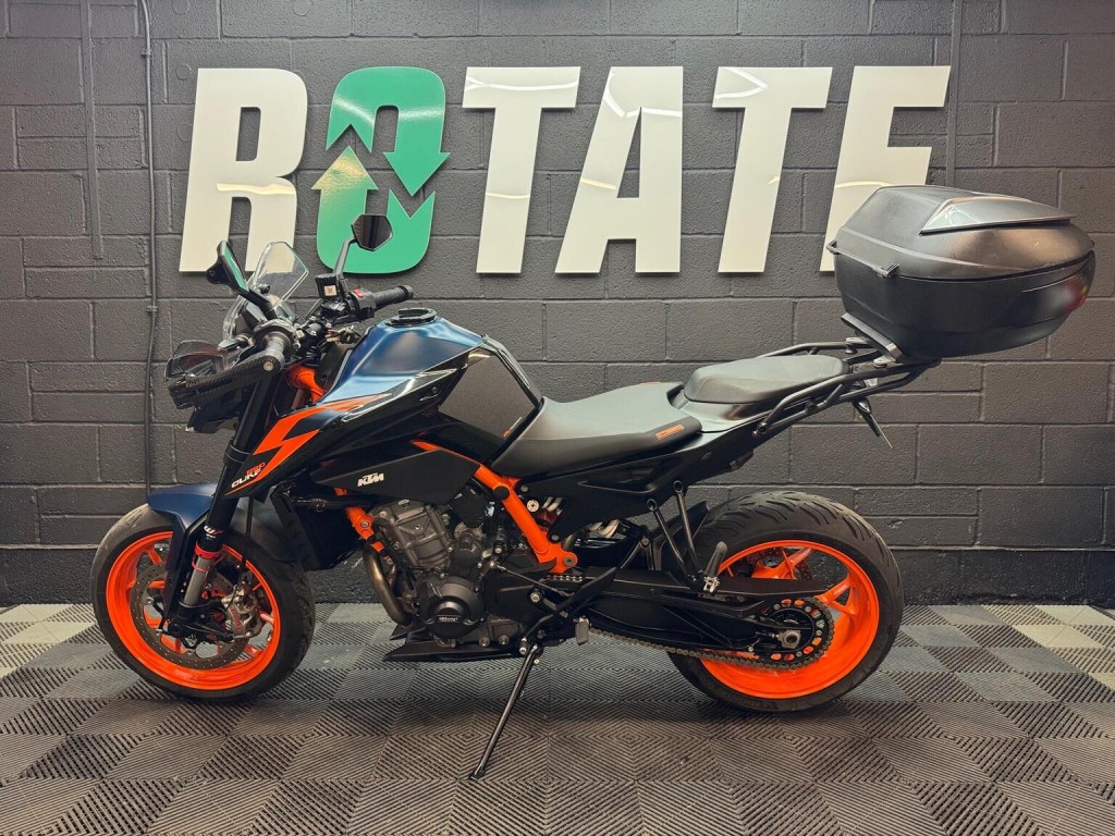 KTM 890 DUKE
