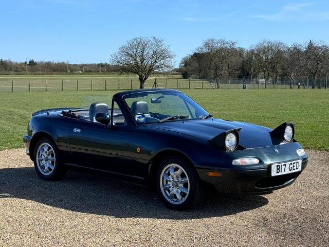 MAZDA EUNOS Roadster