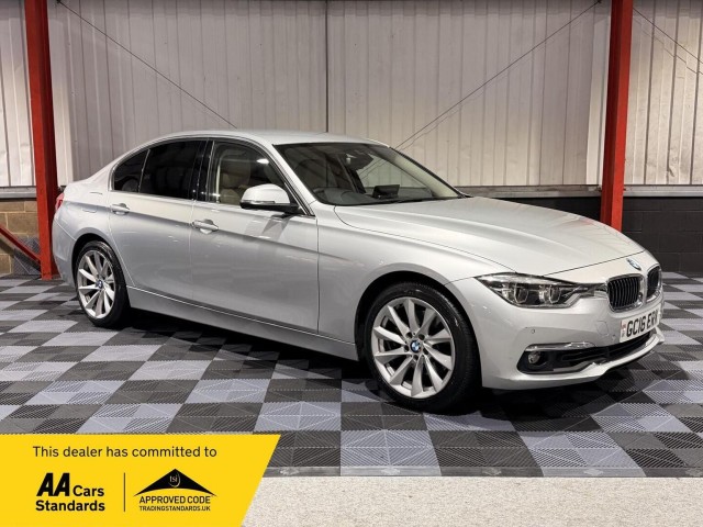 BMW 3 SERIES 2.0 330i Luxury Auto Euro 6 (s/s) 4dr