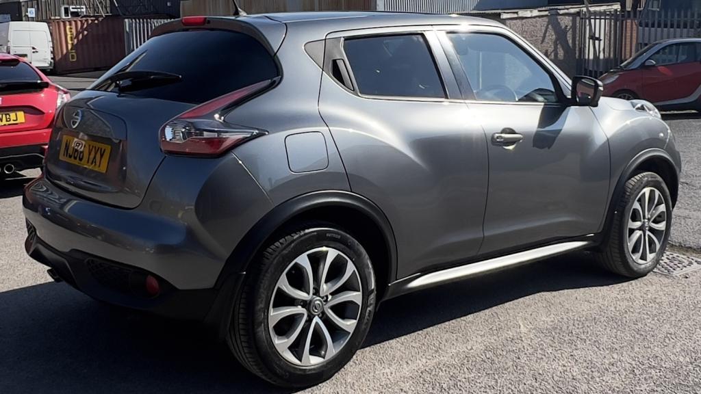 NISSAN JUKE
