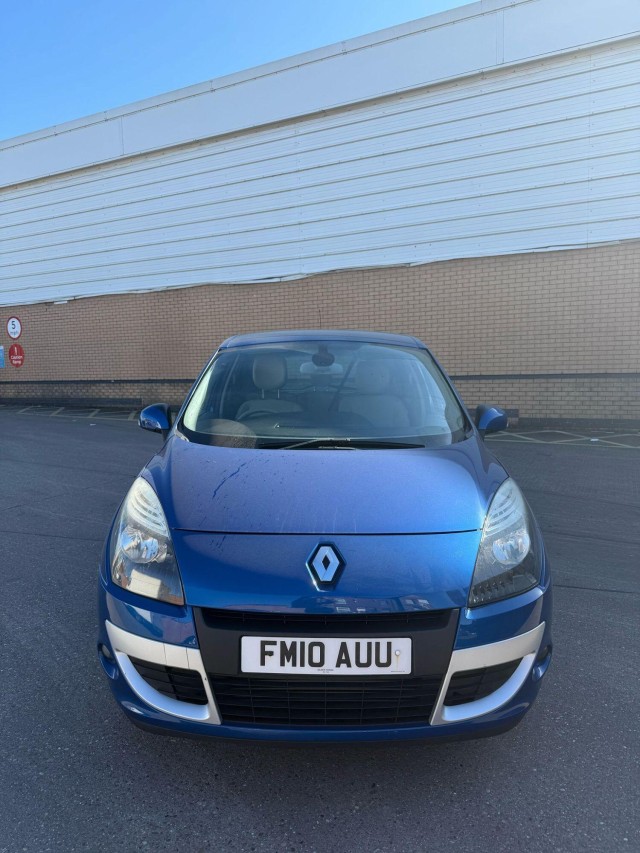 RENAULT SCENIC 1.5 dCi Privilege TomTom