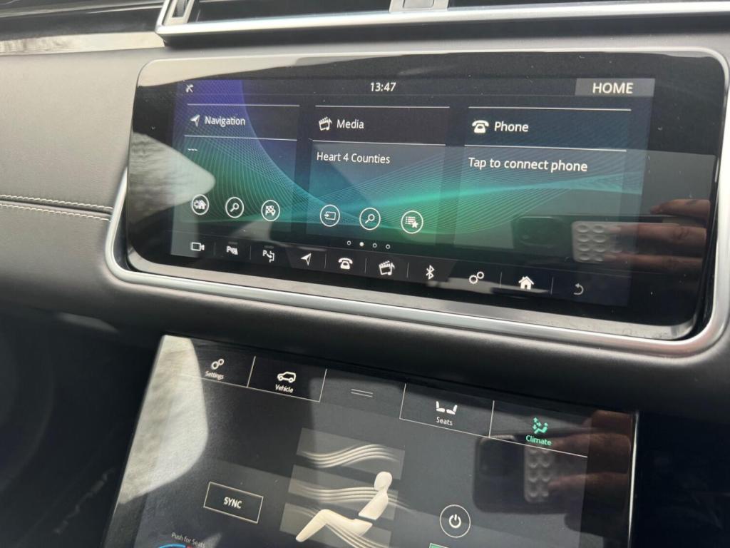 LAND ROVER RANGE ROVER VELAR