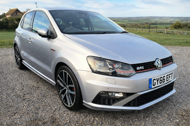 VOLKSWAGEN POLO 1.8 TSI BlueMotion Tech GTI
