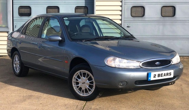 FORD MONDEO 2.0 i 16v Ghia
